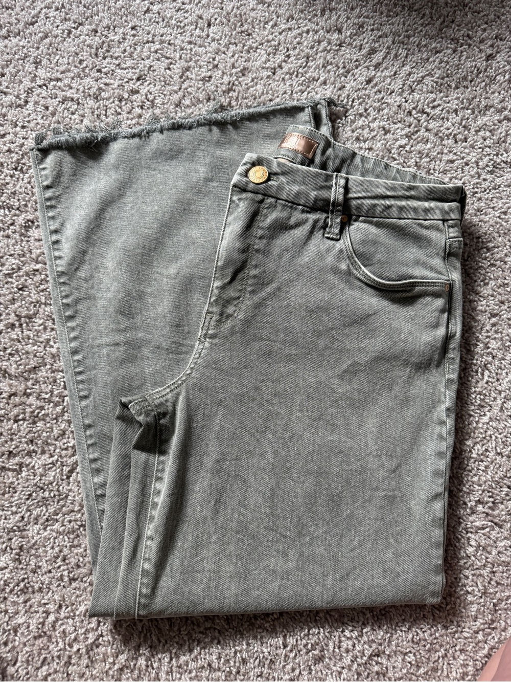 Kut from the Kloth wide leg denim pants, size 8, sage grey color